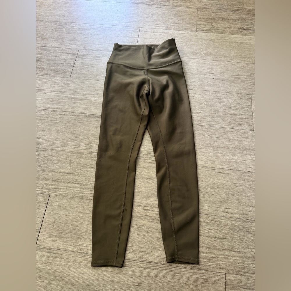 Alo Yoga 7/8 High-Waist Airlift Leggings - Picture 3 of 6